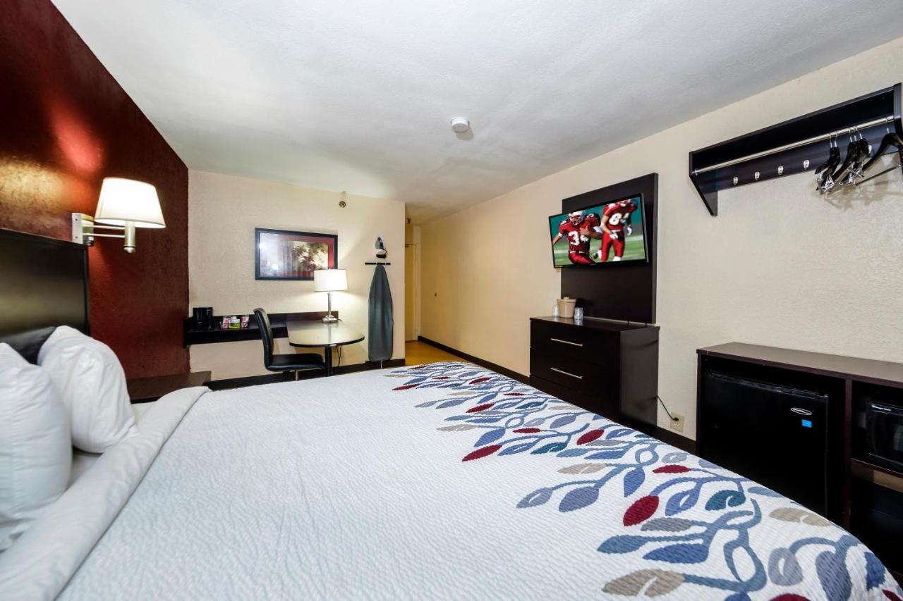 Red Roof Inn Jacksonville - Cruise Port Экстерьер фото