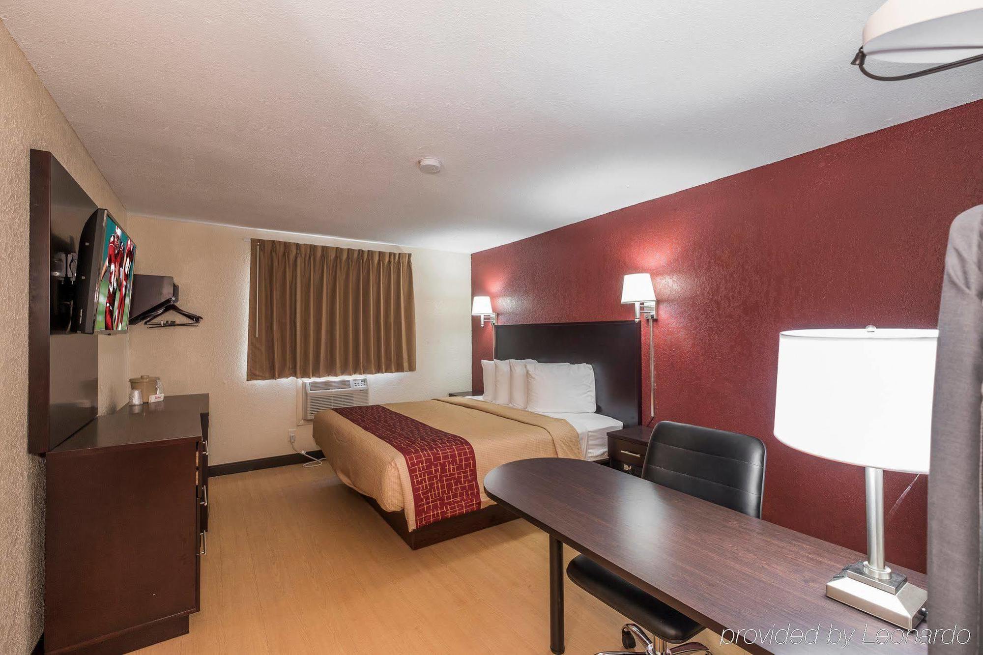 Red Roof Inn Jacksonville - Cruise Port Экстерьер фото