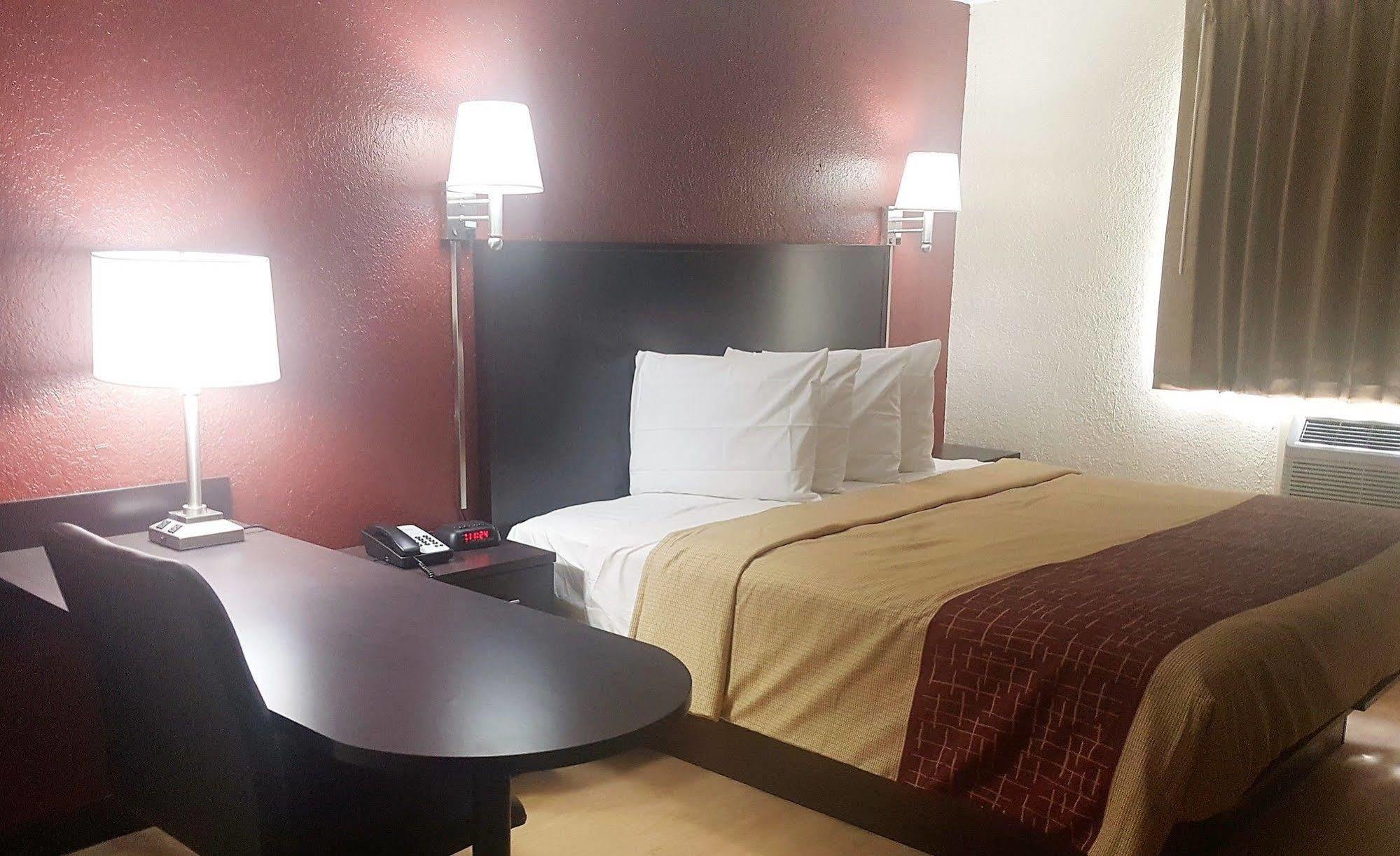 Red Roof Inn Jacksonville - Cruise Port Экстерьер фото